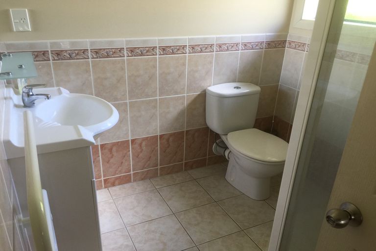 Photo of property in 10 Brookwood Drive, Henderson, Auckland, 0612