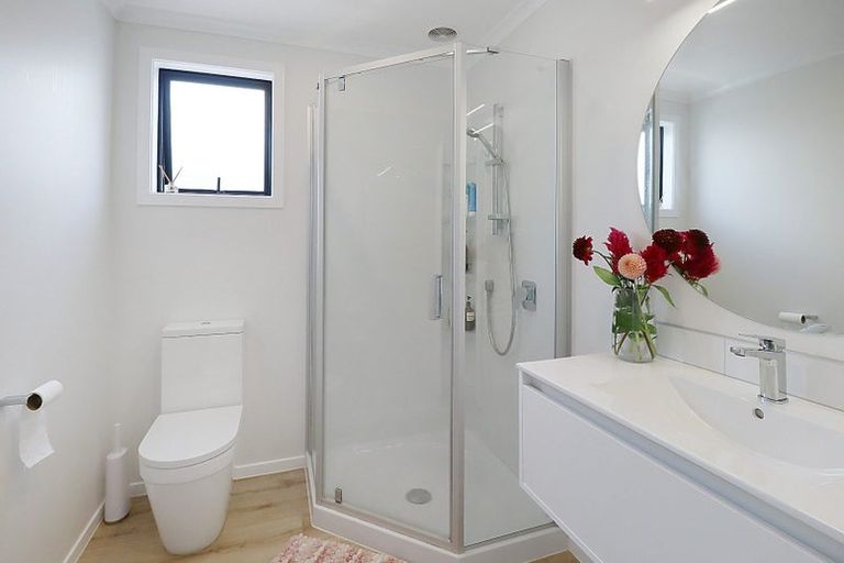 Photo of property in 33 Doug Jensen Street, Wallaceville, Upper Hutt, 5018