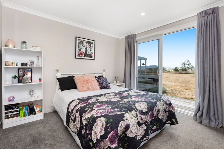 Photo of property in 6 Diane Place, Te Kowhai, Hamilton, 3288