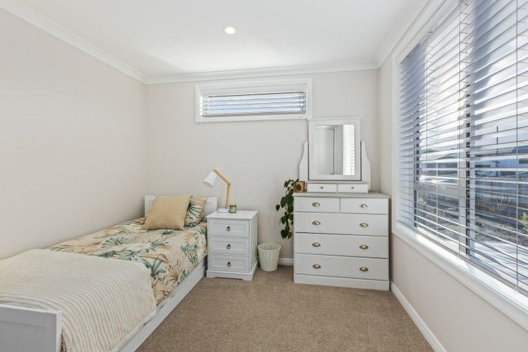 Photo of property in 140 Godfrey Drive, Orewa, 0931