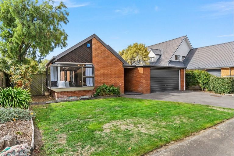 Photo of property in 18 Briarmont Street, Avondale, Christchurch, 8061