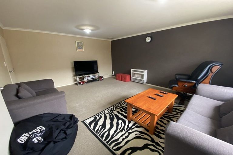 Photo of property in 8 Boston Parade, Kelvin Grove, Palmerston North, 4414