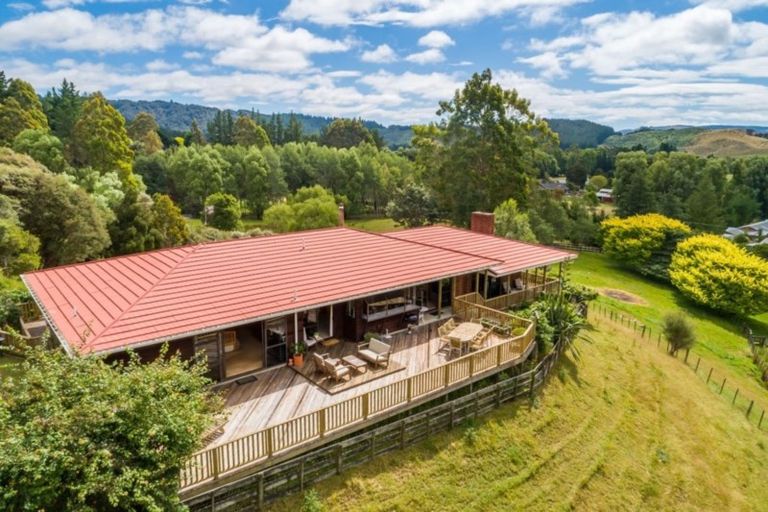 Photo of property in 243 Katherine Mansfield Drive, Whitemans Valley, Upper Hutt, 5371