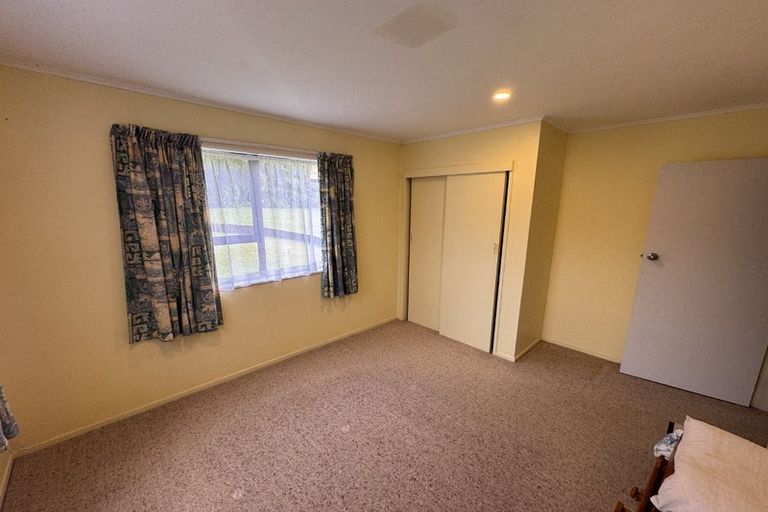 Photo of property in 21 Hartford Crescent, Totara Park, Upper Hutt, 5018