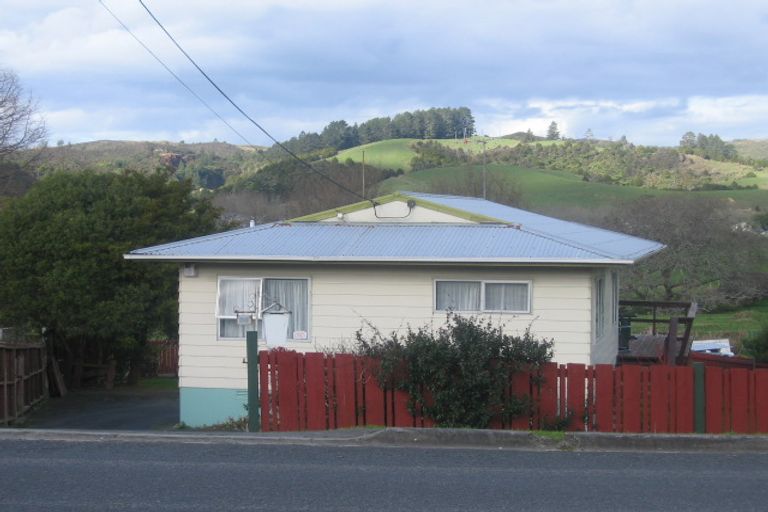 Photo of property in 84 King Street, Hikurangi, 0114