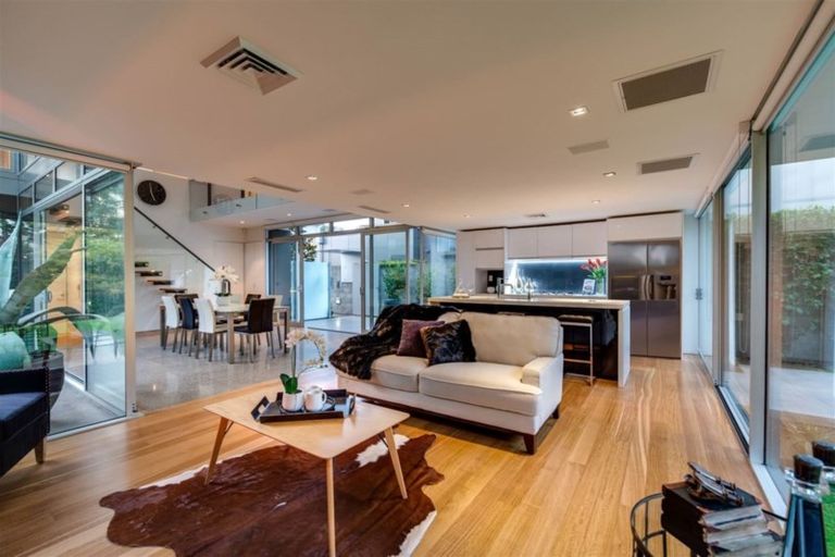 Photo of property in 3 Millbank Lane, Merivale, Christchurch, 8014