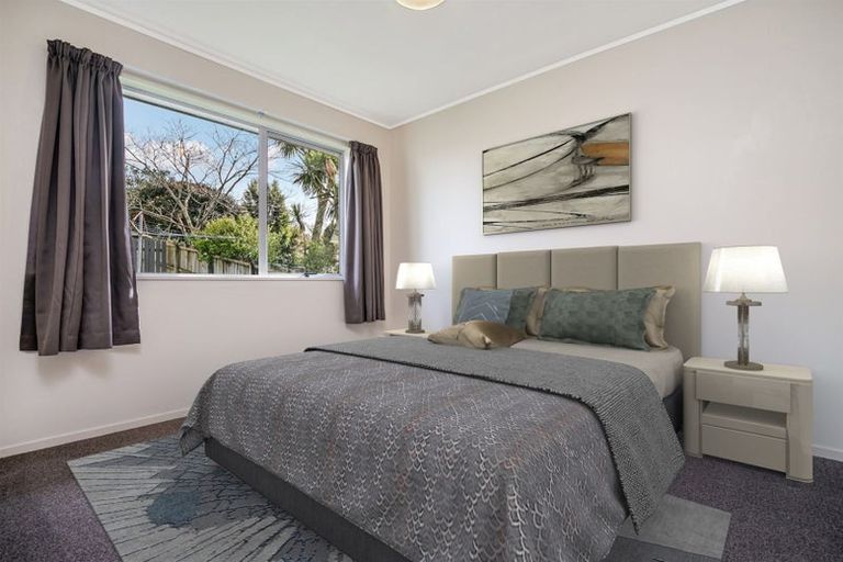 Photo of property in 2/46 Solar Road, Glen Eden, Auckland, 0602