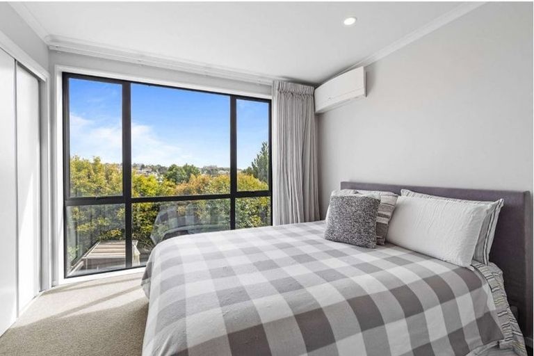 Photo of property in 36 Wharara Lane, Massey, Auckland, 0614