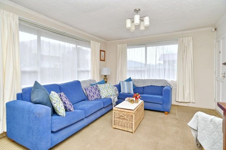 Photo of property in 2/5 Chadbury Street, Parklands, Christchurch, 8083