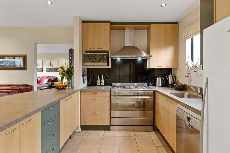 Photo of property in 14 Cam Place, Harewood, Christchurch, 8051