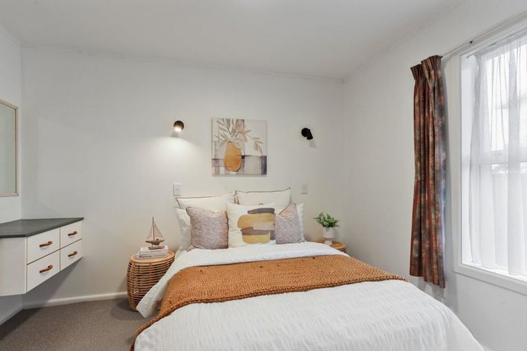 Photo of property in 1 Hood Street, New Brighton, Christchurch, 8061