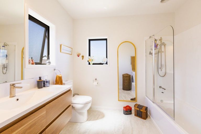 Photo of property in 3 Russell Street, Otane, 4202