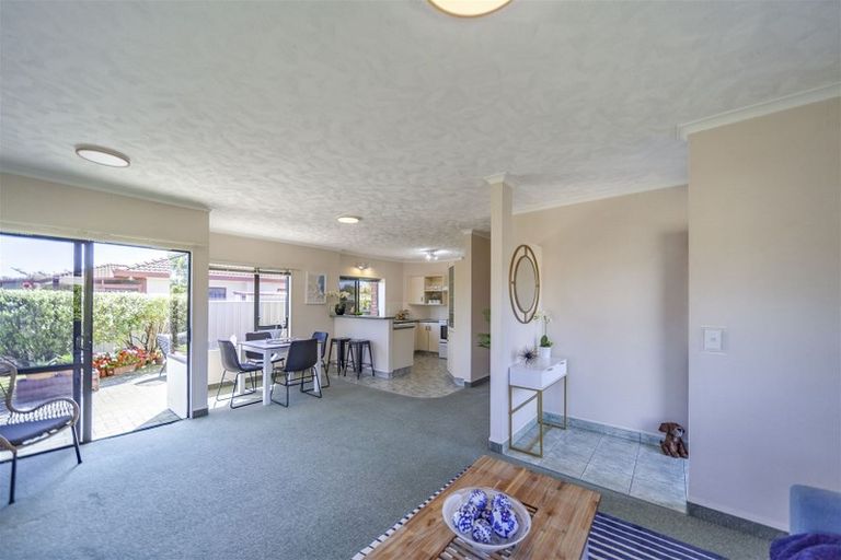 Photo of property in 3 Beaufort Place, Taradale, Napier, 4112