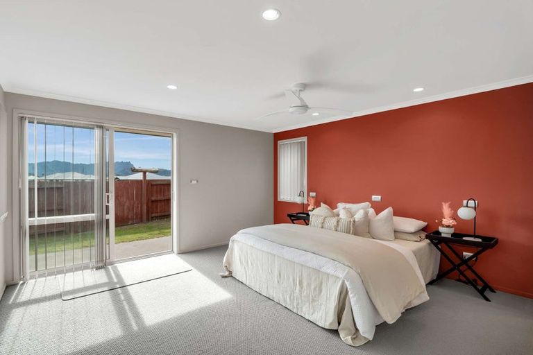 Photo of property in 11 Wai Place, One Tree Point, 0118