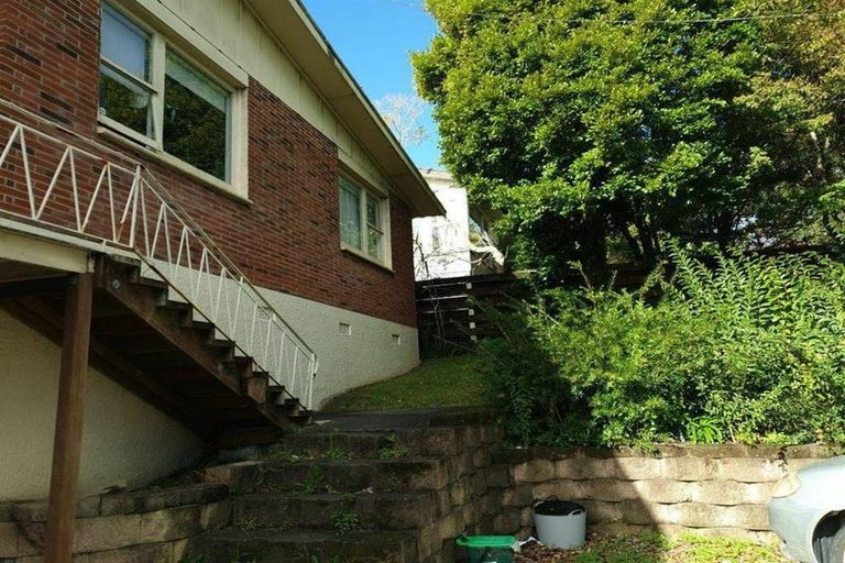 Photo of property in 329 East Coast Road, Mairangi Bay, Auckland, 0630