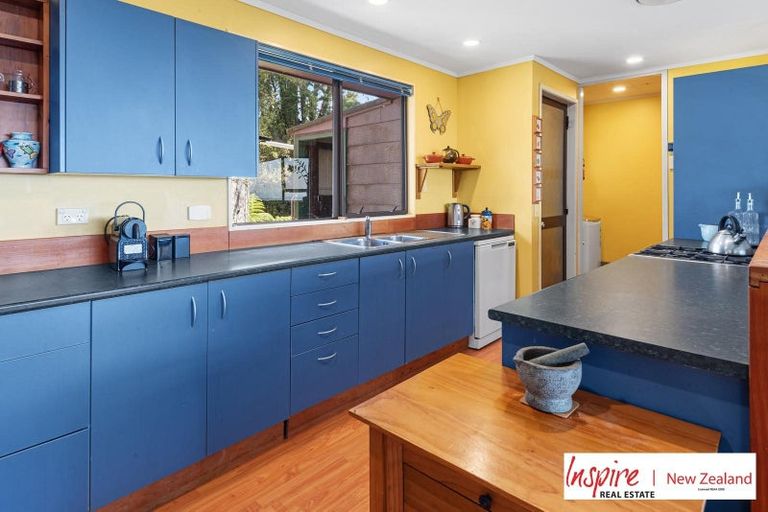 Photo of property in 224 Massey Road, Waipu, 0582