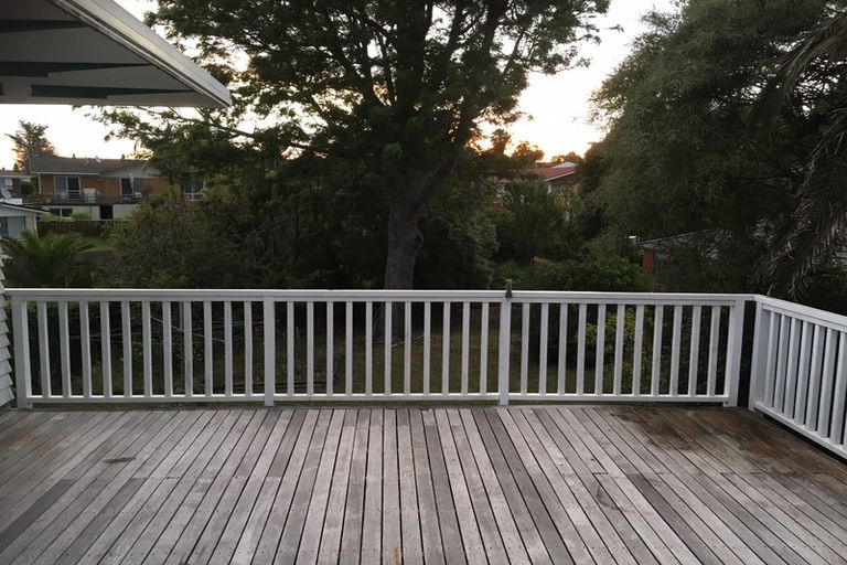 Photo of property in 29 Andrew Road, Howick, Auckland, 2010