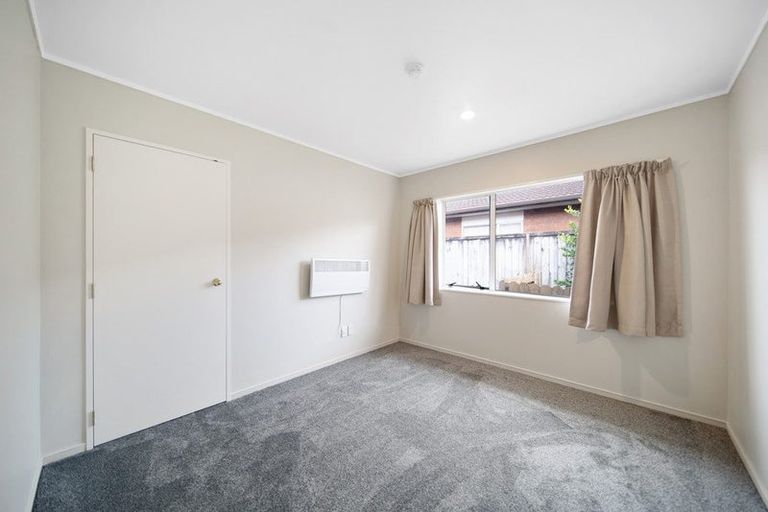 Photo of property in 100 Crawford Avenue, Mangere Bridge, Auckland, 2022