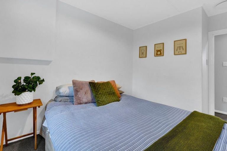 Photo of property in 66 Huatoki Street, Vogeltown, New Plymouth, 4310