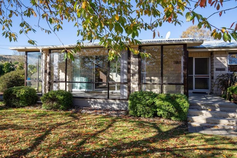 Photo of property in 7 Ormaglade Place, Millers Flat, Roxburgh, 9572