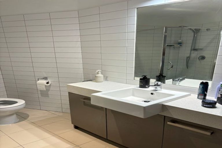 Photo of property in Bella Vista, 2b/84 Gunner Drive, Te Atatu Peninsula, Auckland, 0610