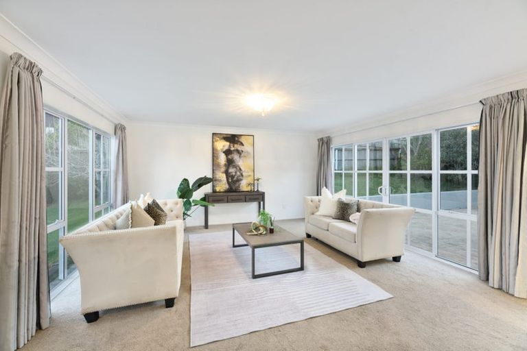 Photo of property in 14 Belleaire Court, West Harbour, Auckland, 0618