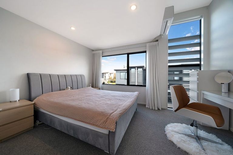 Photo of property in 34 Memorial Park Lane, Hobsonville, Auckland, 0618