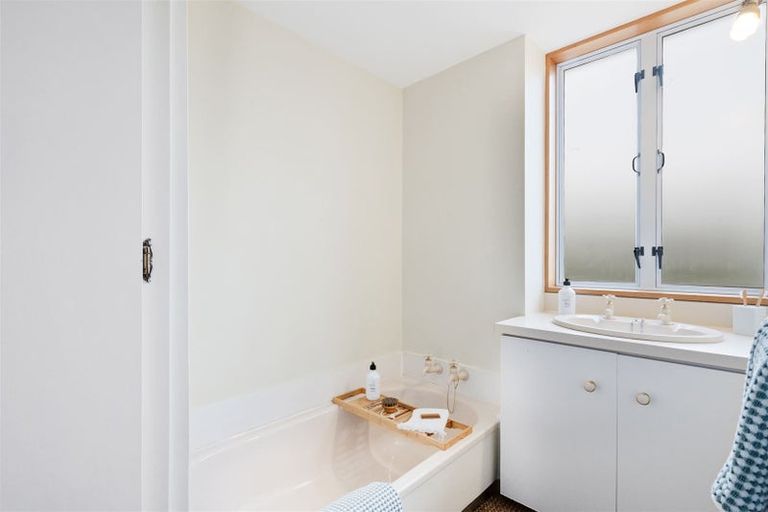 Photo of property in 39a Major Hornbrook Road, Mount Pleasant, Christchurch, 8081