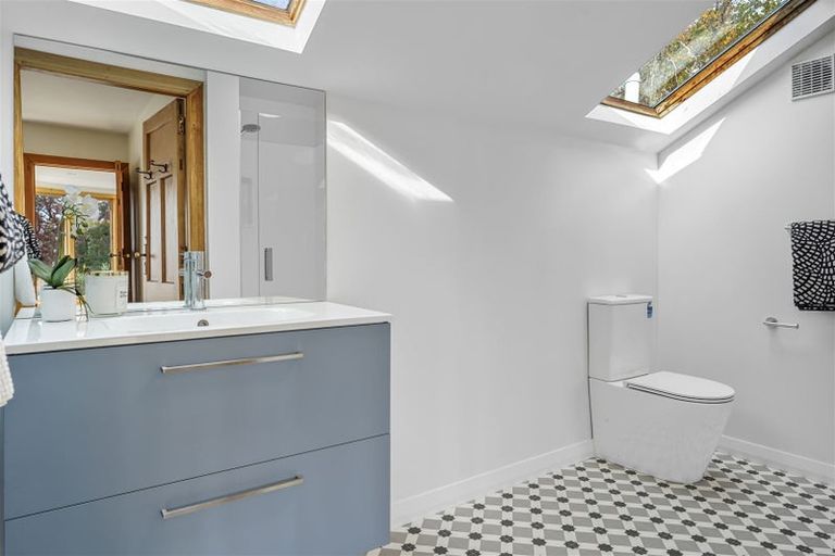 Photo of property in 1 Bradnor Road, Fendalton, Christchurch, 8052