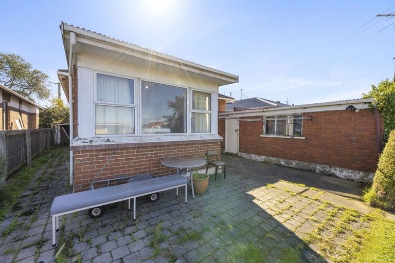 Photo of property in 201 Macandrew Road, South Dunedin, Dunedin, 9012