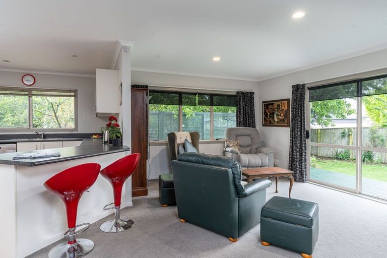 Photo of property in 18 Lincoln Road, Carterton, 5713