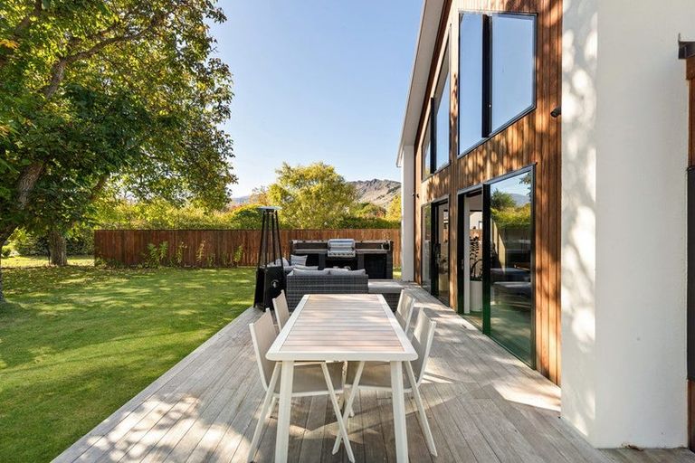 Photo of property in 13-13a Quarry Place, Lake Hayes, Queenstown, 9304