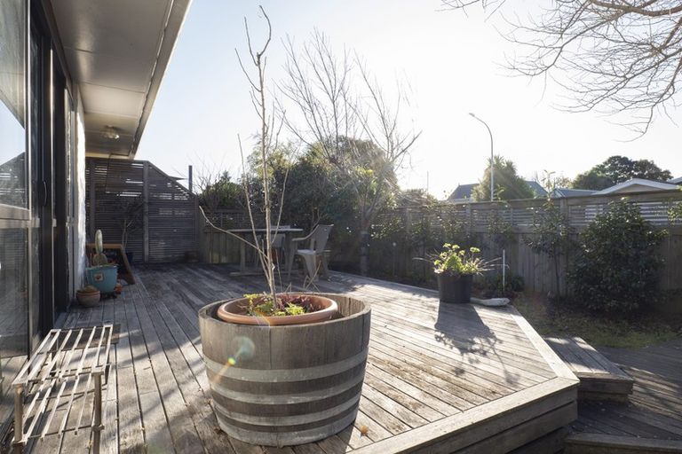 Photo of property in 2/12 Cambria Street, The Wood, Nelson, 7010