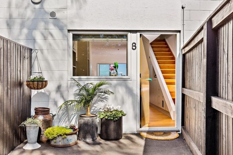 Photo of property in 8/72 Kitchener Road, Milford, Auckland, 0620