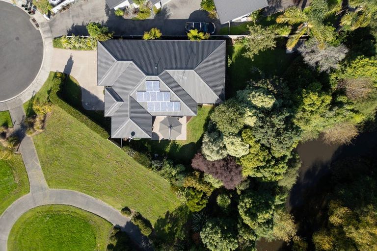 Photo of property in 18 Azure Place, Huntington, Hamilton, 3210