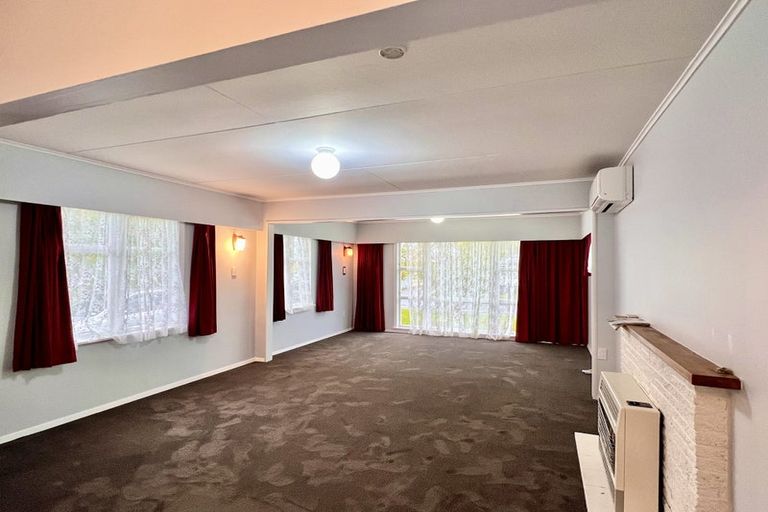 Photo of property in 7 Hay Street, Wainuiomata, Lower Hutt, 5014