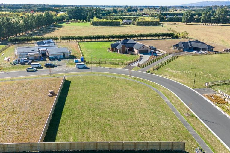 Photo of property in 74 Ridgeland Way, West Melton, 7618