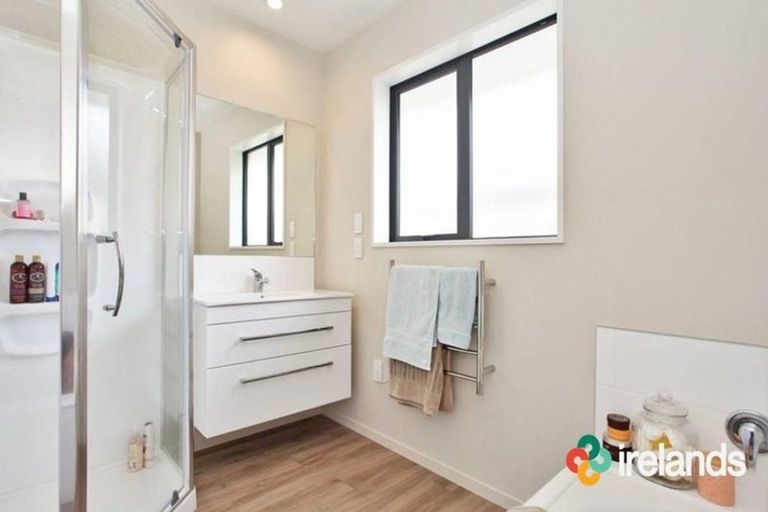 Photo of property in 38 Meyer Crescent, Halswell, Christchurch, 8025