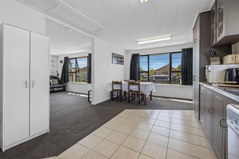 Photo of property in 33 Bournemouth Crescent, Aranui, Christchurch, 8061