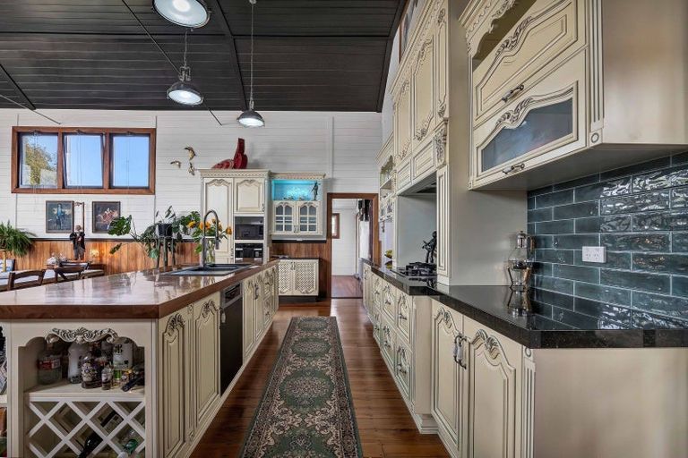 Photo of property in 105 High Street South, Eltham, 4322