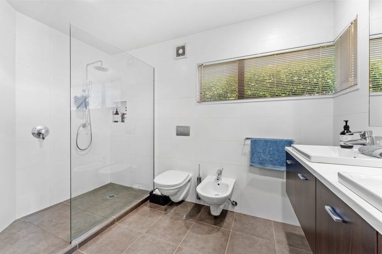 Photo of property in 32 Vipond Road, Stanmore Bay, Whangaparaoa, 0932