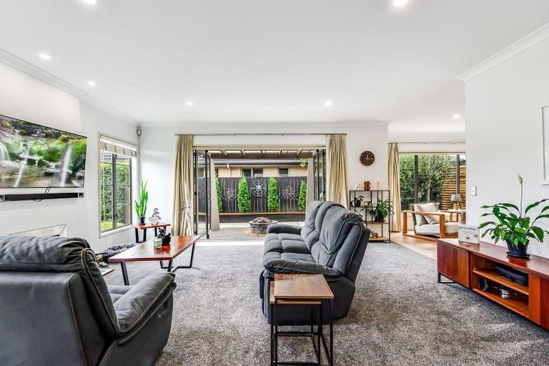 Photo of property in 43 The Esplanade, Huntington, Hamilton, 3210