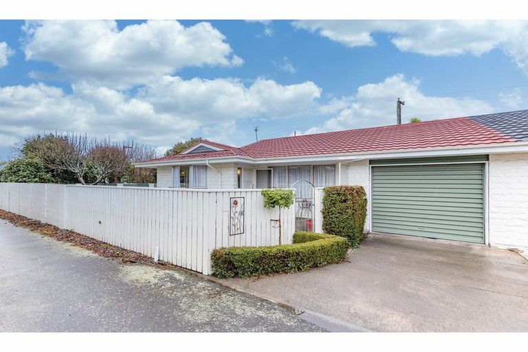 Photo of property in 2/70 Norwood Street, Sydenham, Christchurch, 8023
