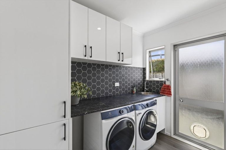 Photo of property in 46 Dillon Drive, Bell Block, New Plymouth, 4312