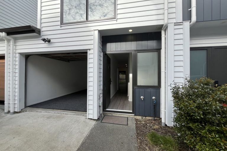 Photo of property in 12 Rangimarie Close, Opaheke, Papakura, 2113