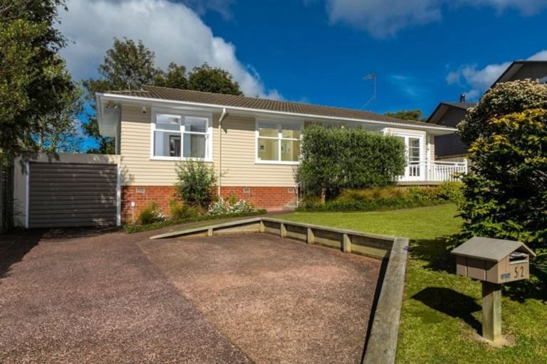 Photo of property in 52 Normanton Street, Glenfield, Auckland, 0629