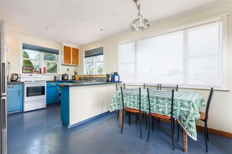 Photo of property in 728 Te Atatu Road, Te Atatu Peninsula, Auckland, 0610