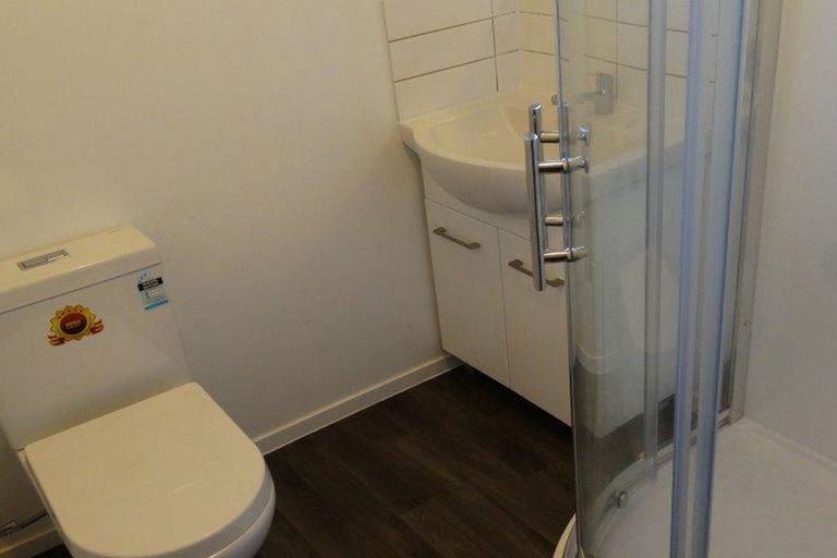 Photo of property in 31 Universal Drive, Henderson, Auckland, 0610