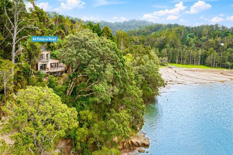 Photo of property in 44 Paturoa Road, Titirangi, Auckland, 0604