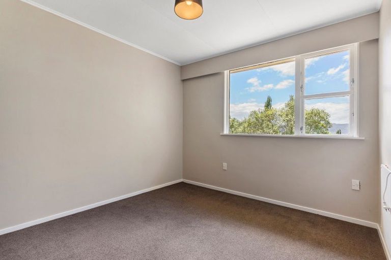 Photo of property in 19 Wyndham Road, Pinehaven, Upper Hutt, 5019